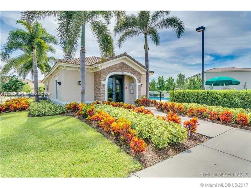 361 NE 194th Ter, Miami FL 33179 photo 5