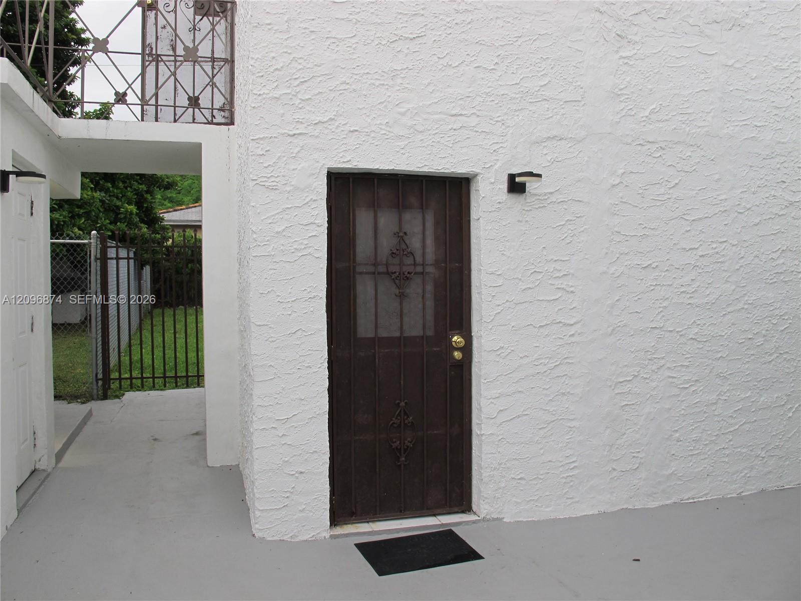 926 SW 10th Ave, Miami FL 33130 photo 2
