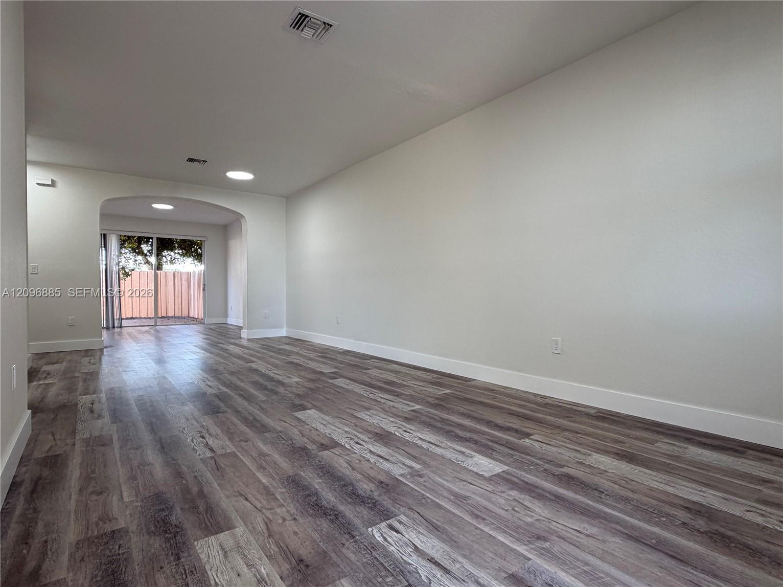 16528 SW 85th Ln, Miami FL 33193 photo 3