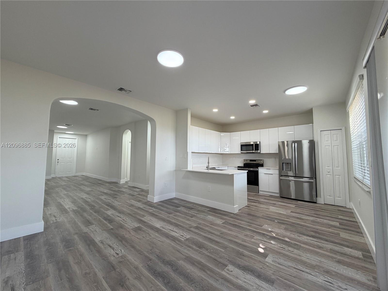 16528 SW 85th Ln, Miami FL 33193 photo 5