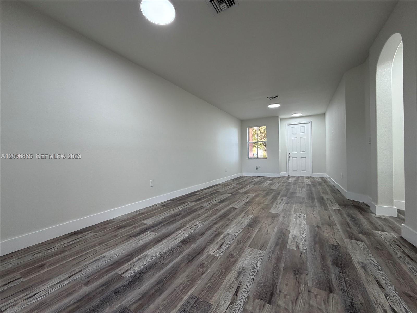 16528 SW 85th Ln, Miami FL 33193 photo 4