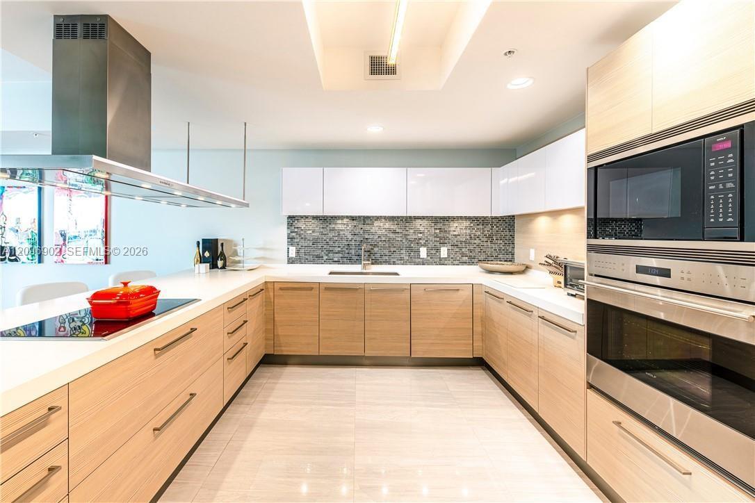 17301 Biscayne Blvd # 703, North Miami Beach FL 33160 photo 3