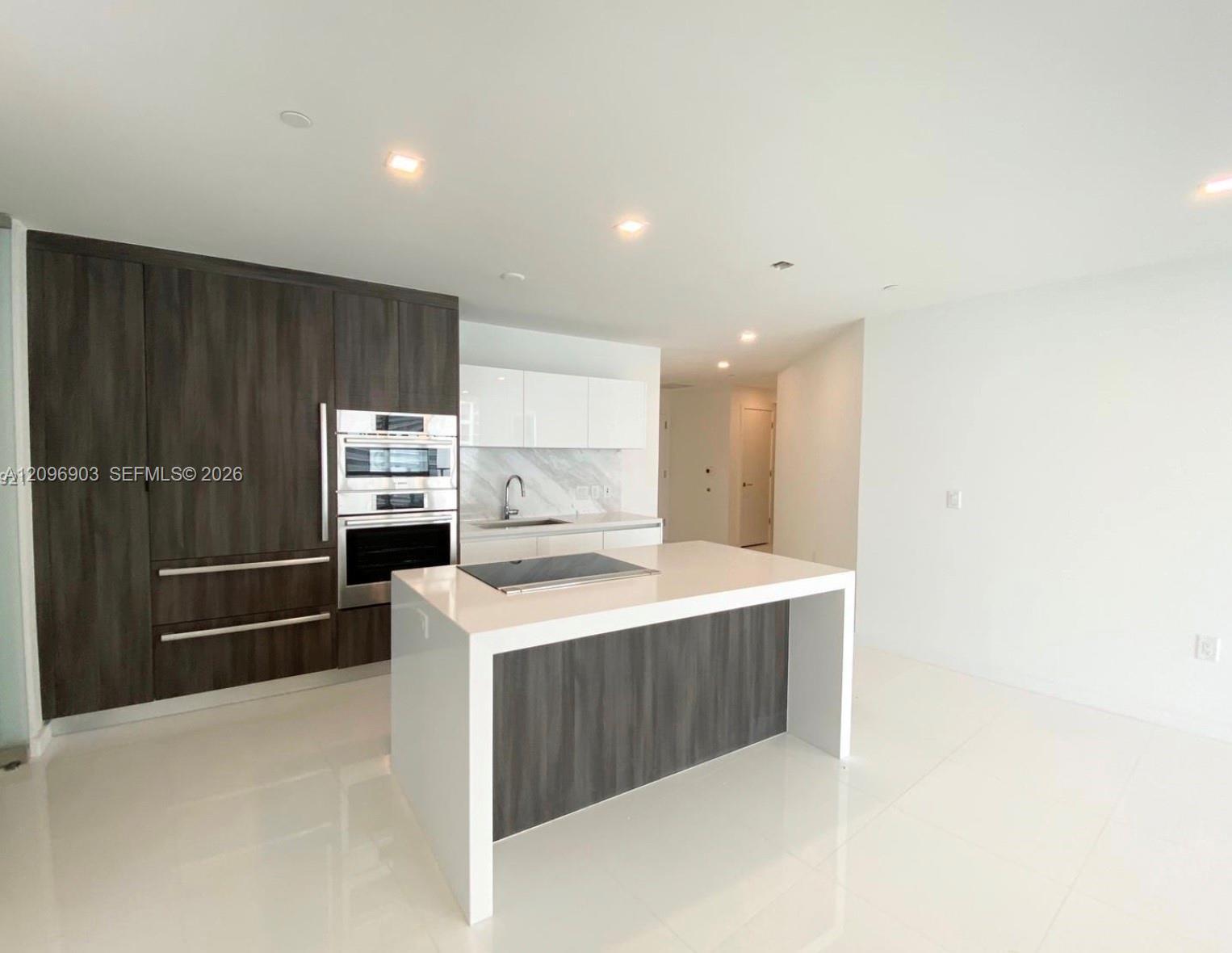 851 NE 1st Ave # 3609, Miami FL 33132 photo 2