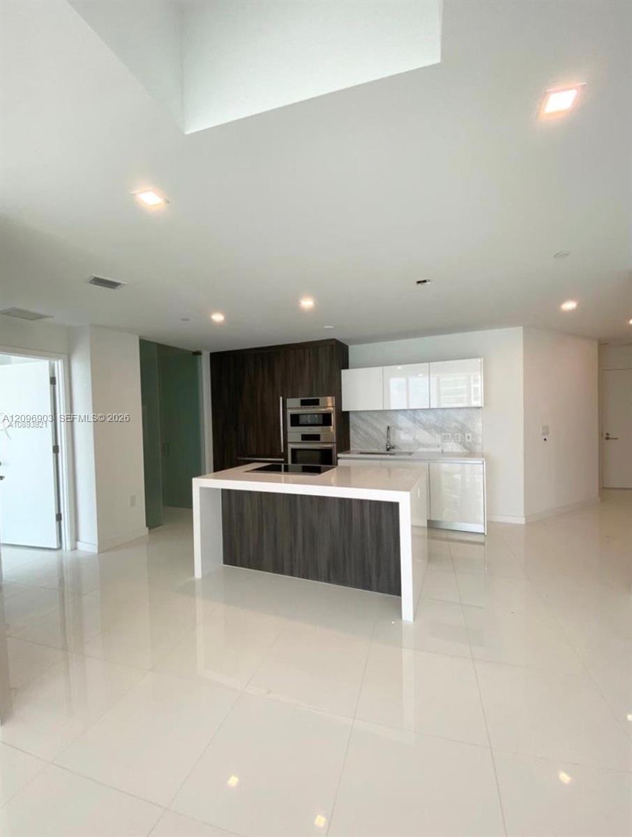 851 NE 1st Ave # 3609, Miami FL 33132 photo 3