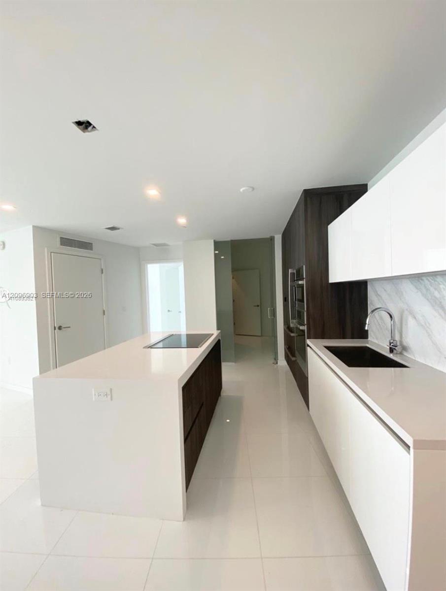 851 NE 1st Ave # 3609, Miami FL 33132 photo 4