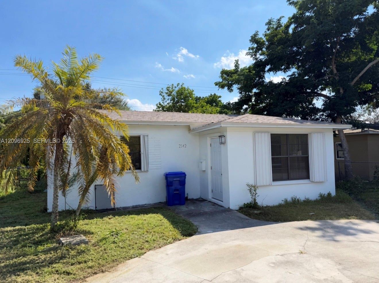 2542 Taft St, Hollywood FL 33020