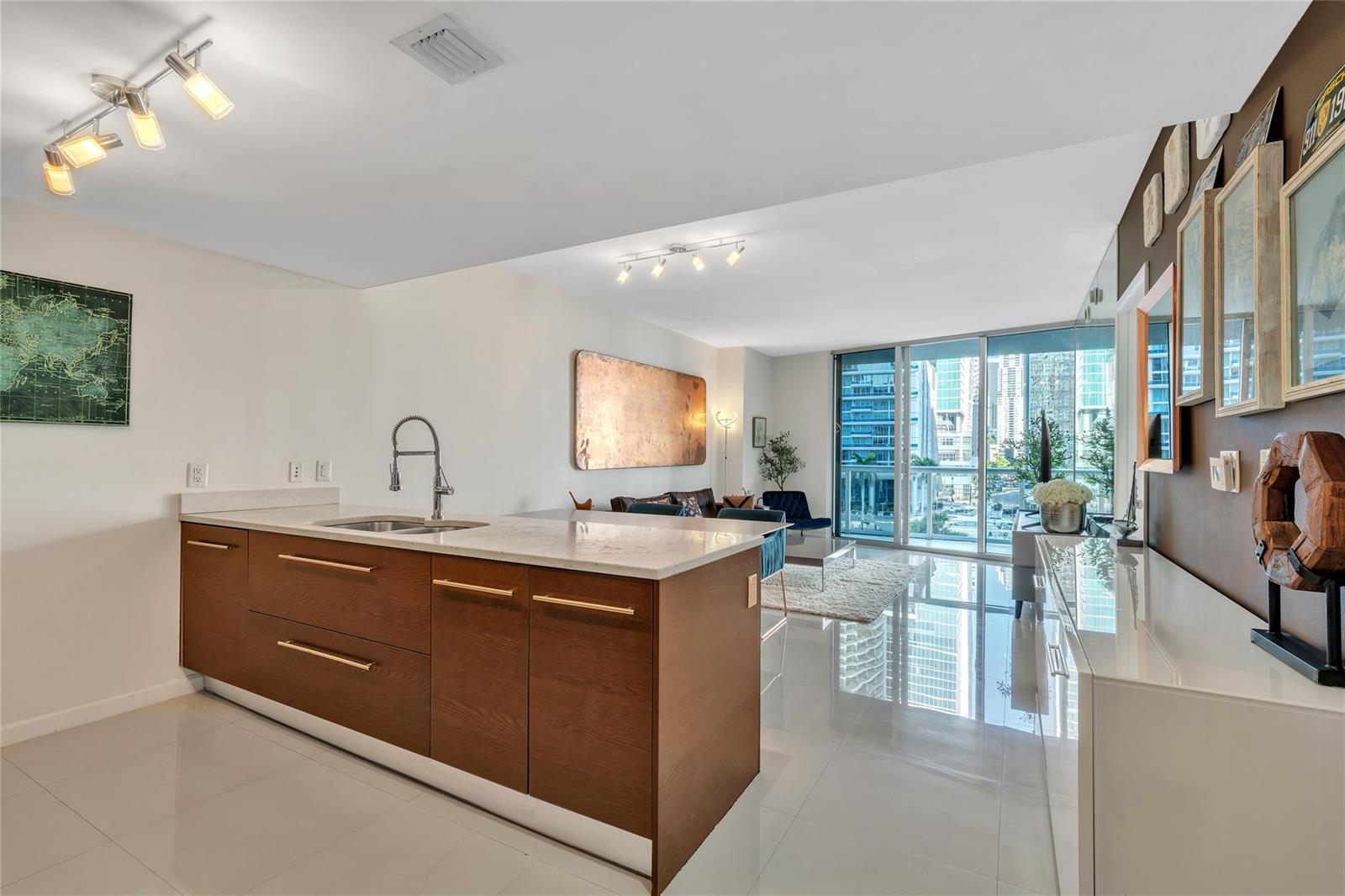 475 BRICKELL Avenue # 512, Miami FL 33131 photo 2
