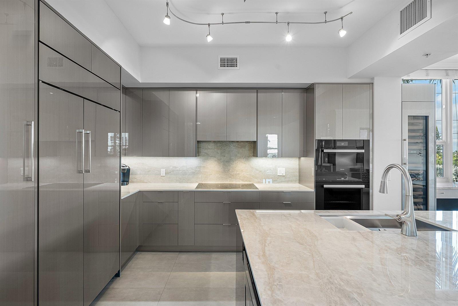 701 SE 21st Avenue # 301, Deerfield Beach FL 33441 photo 5