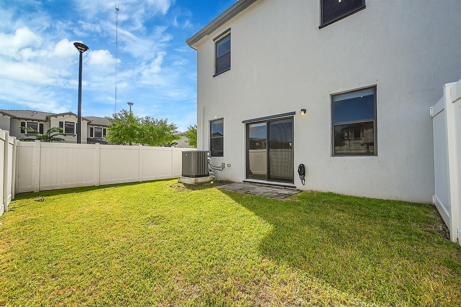 20357 NW 4TH Path, Miami Gardens FL 33169 photo 5