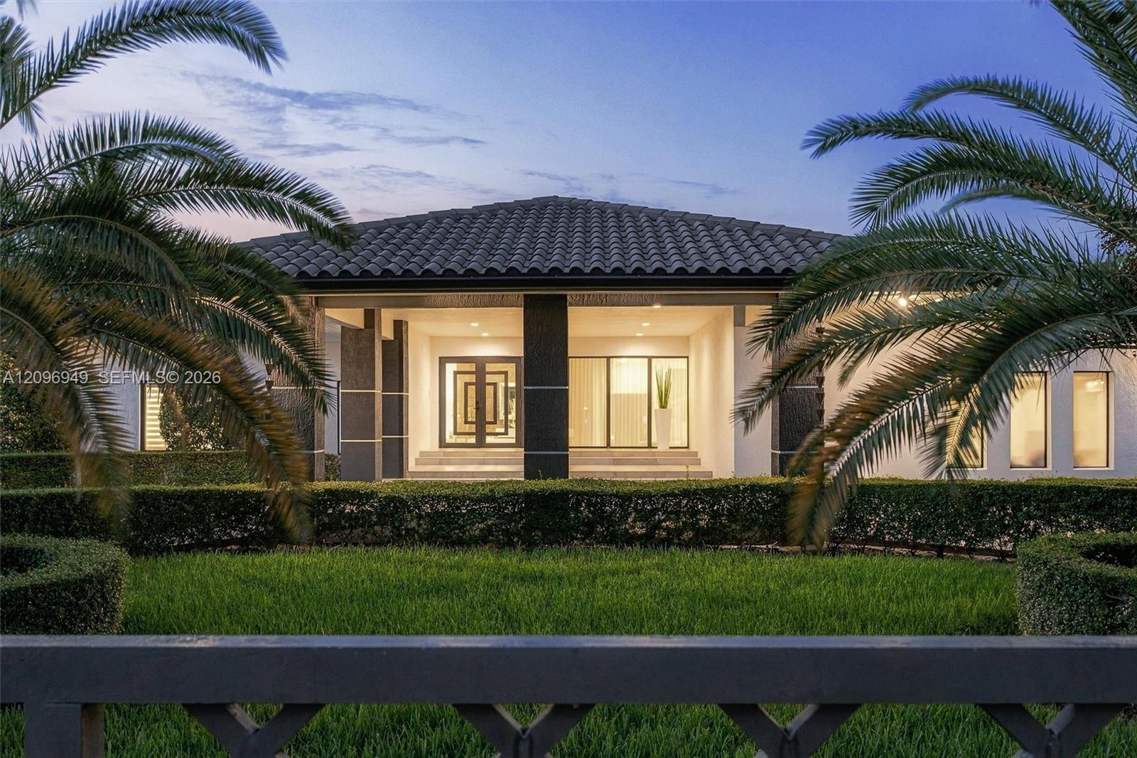 9995 NW 131st St, Hialeah Gardens FL 33018 photo 4