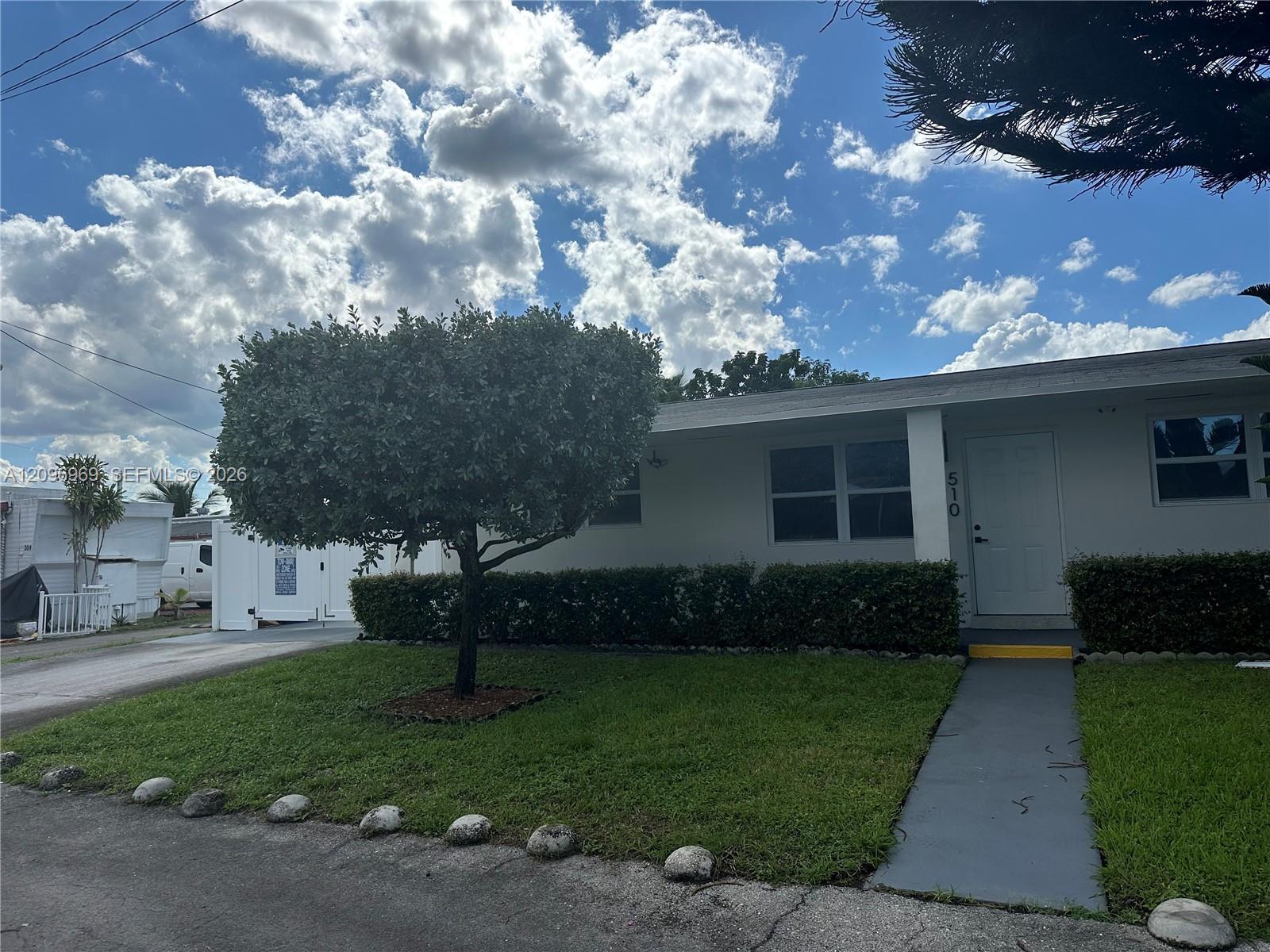 510 NE 4th Ave # 510, Hallandale Beach FL 33009 photo 2