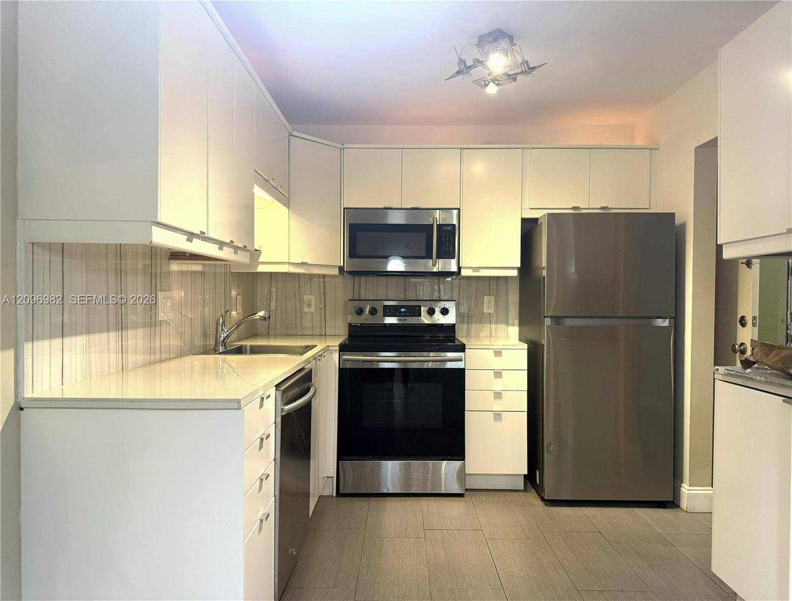 257 S Cypress Rd # 416, Pompano Beach FL 33060