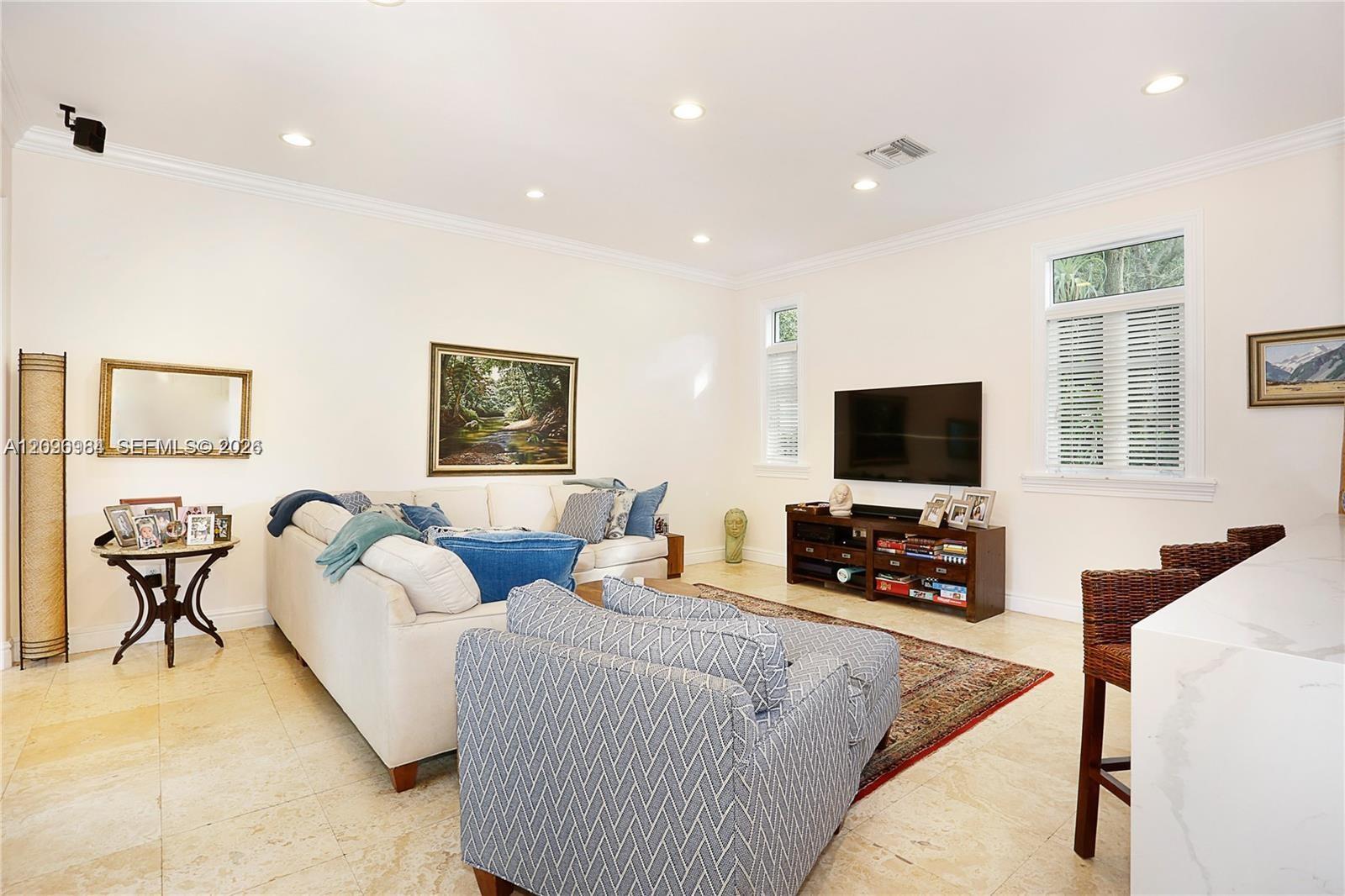 10195 SW 75th Pl, Pinecrest FL 33156 photo 4