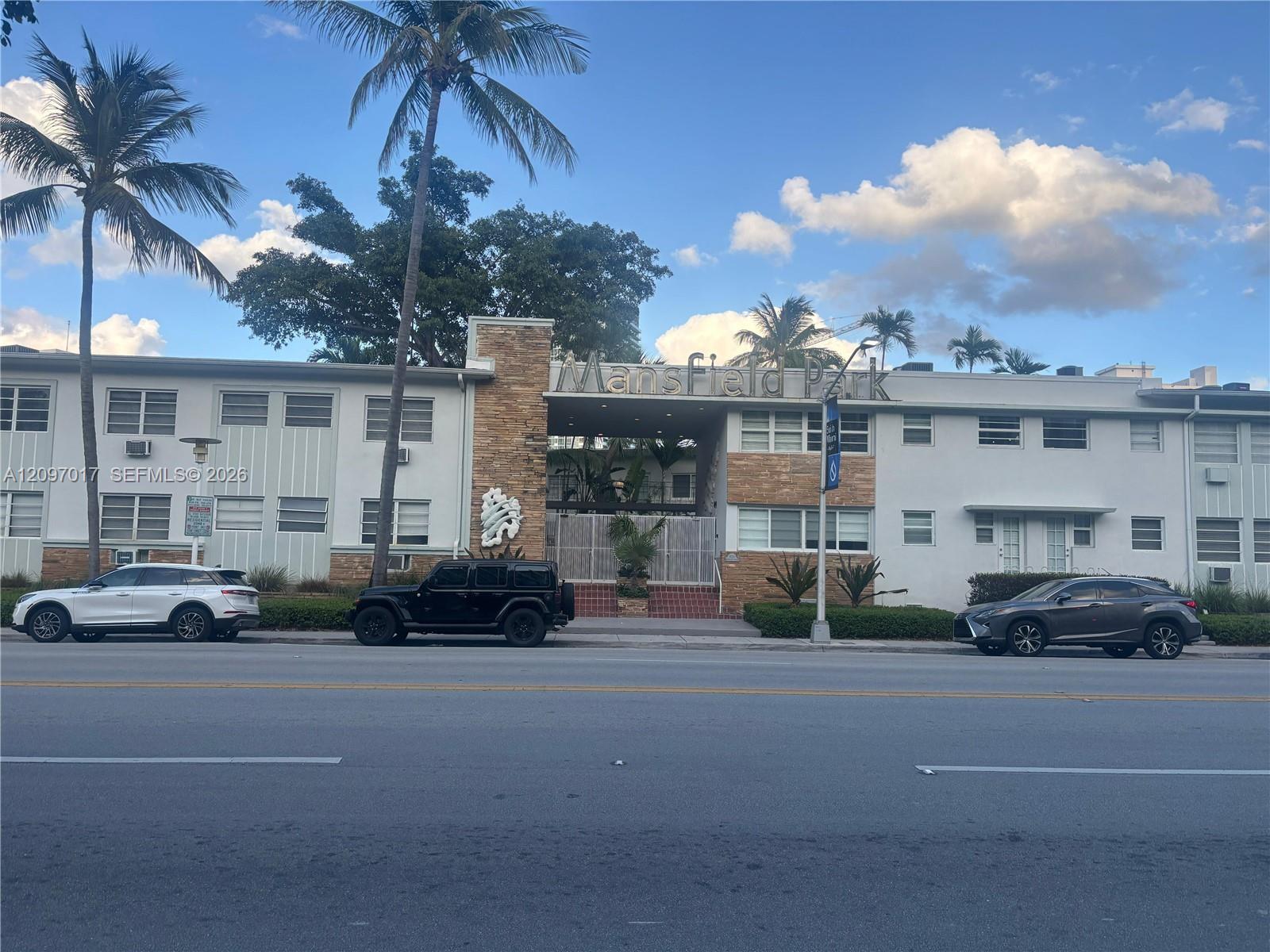 1925 Washington Ave # 10, Miami Beach FL 33139 photo 2