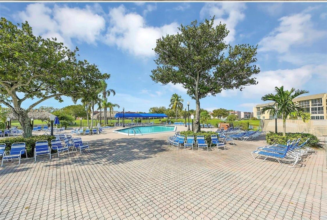 2900 W Sunrise Lakes Dr # 304, Sunrise FL 33322 photo 3