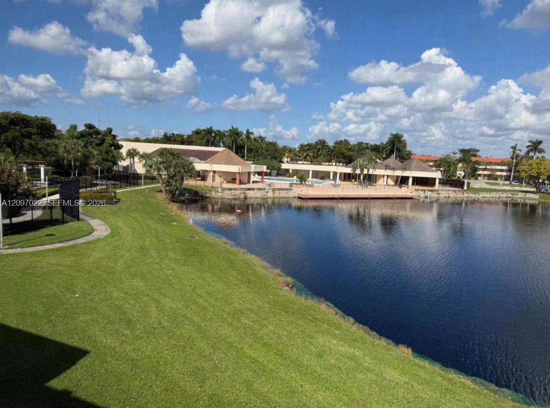 2900 W Sunrise Lakes Dr # 304, Sunrise FL 33322 photo 5