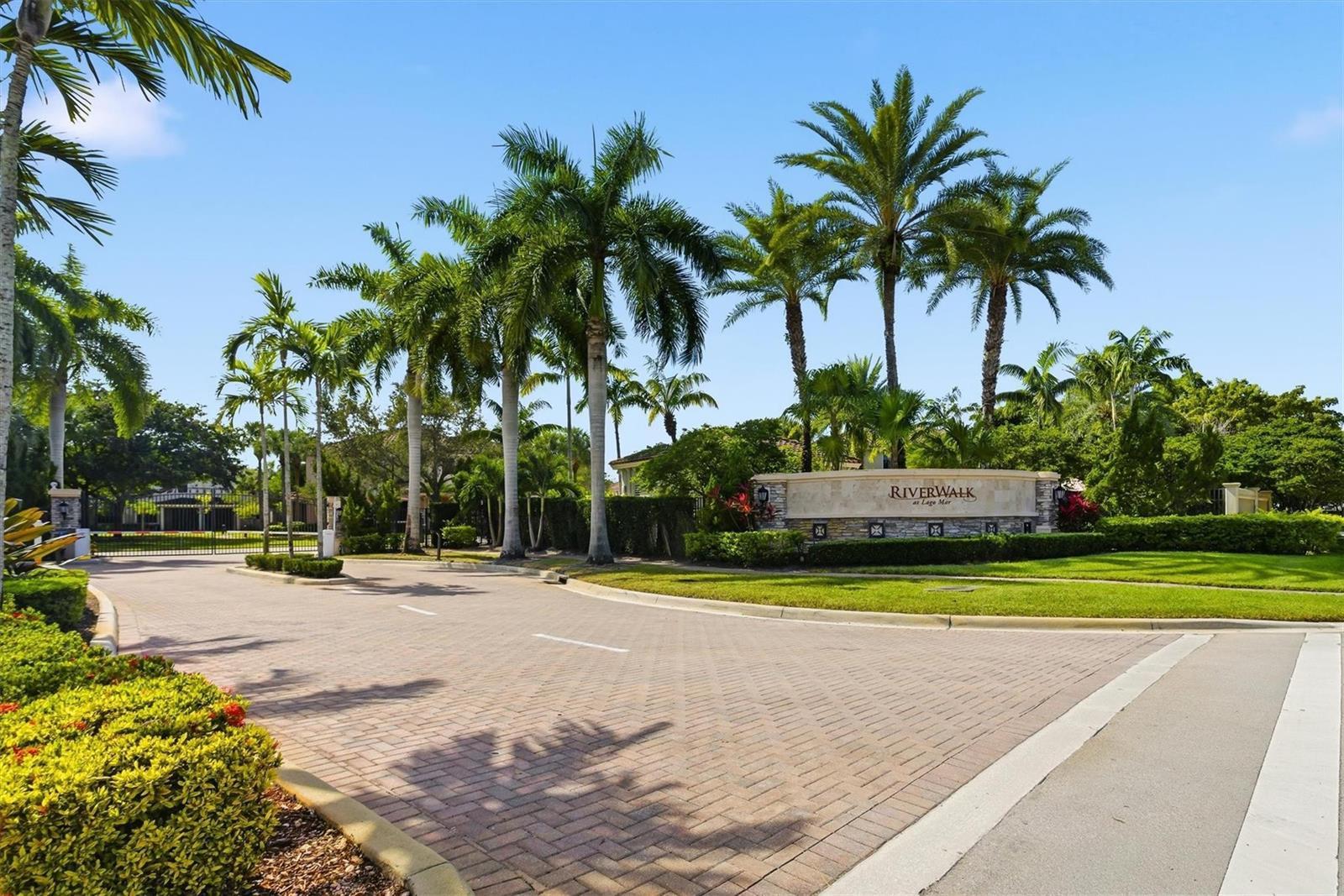 126 Riverwalk Circle E # 126, Plantation FL 33325