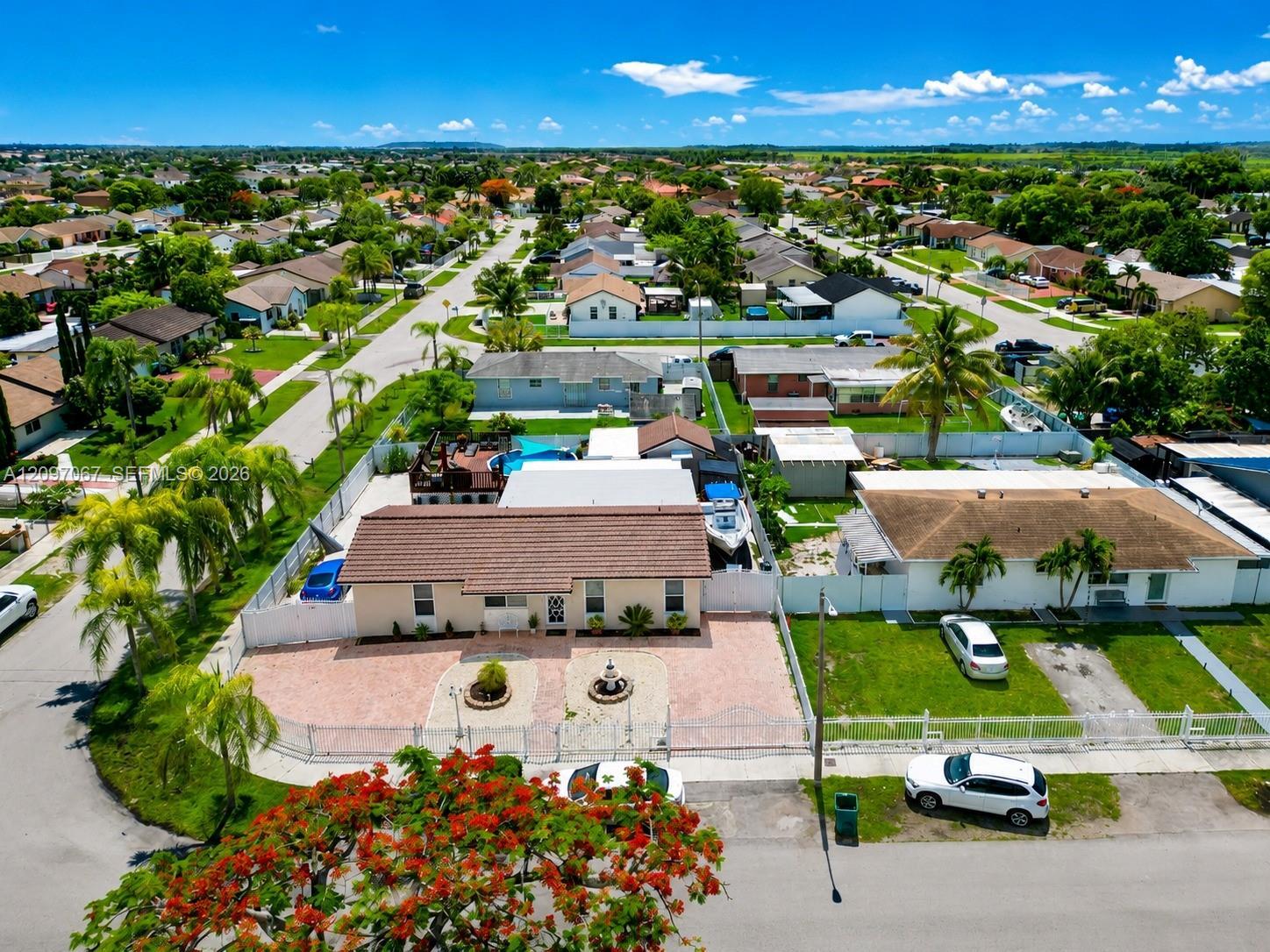 25305 SW 124 CT, Homestead FL 33032 photo 2