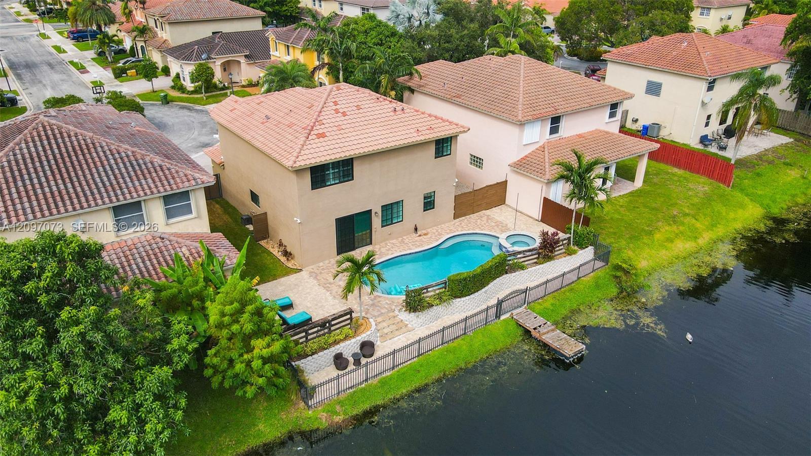 2001 NW 99th Ter, Pembroke Pines FL 33024 photo 5