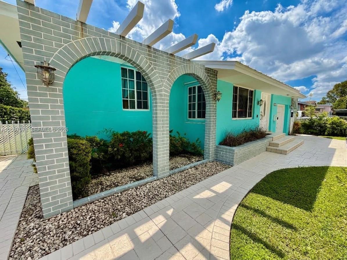 4450 SW 2nd St, Miami FL 33134 photo 4