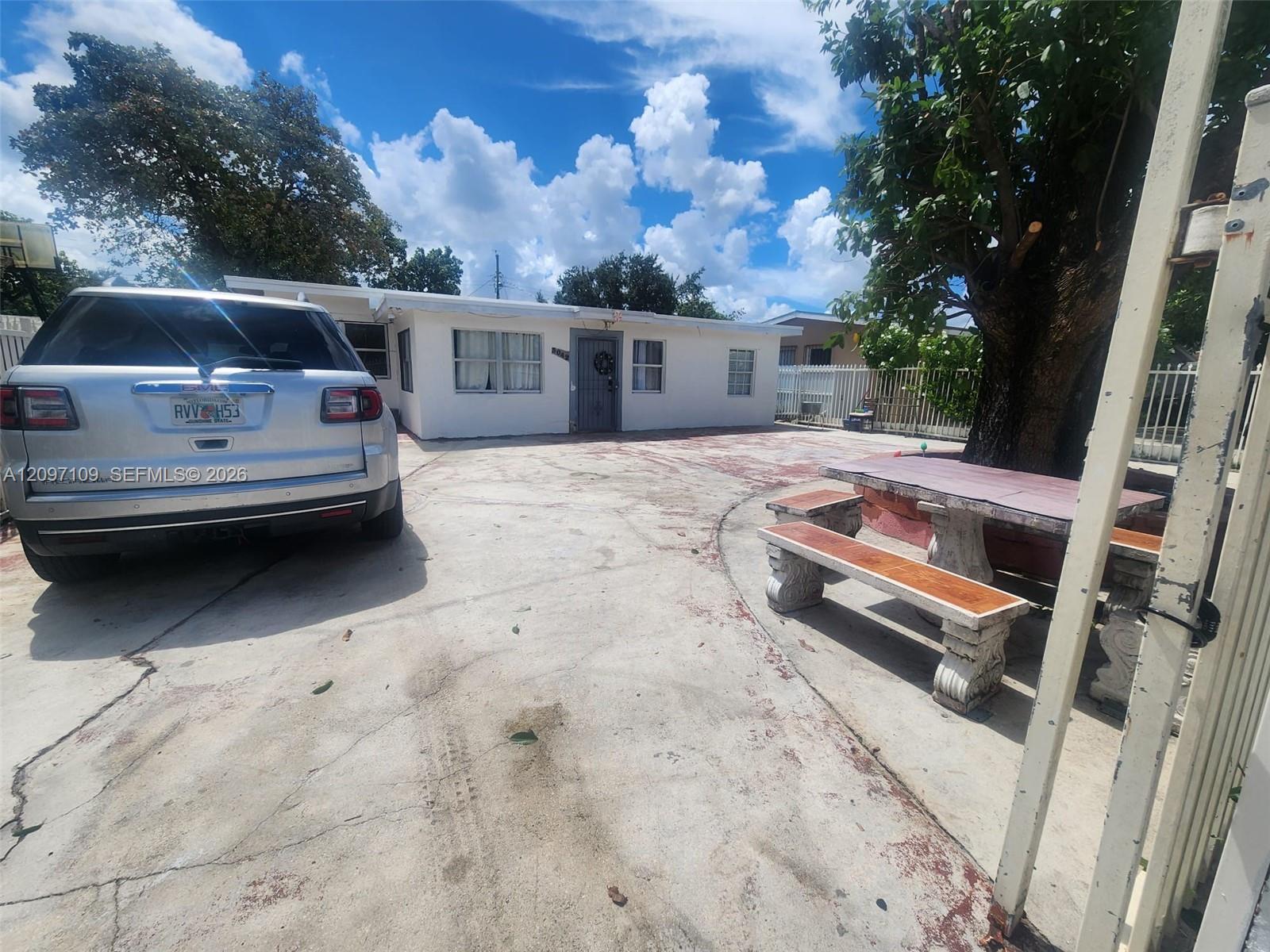 3042 NW 95th Ter, Miami FL 33147 photo 2