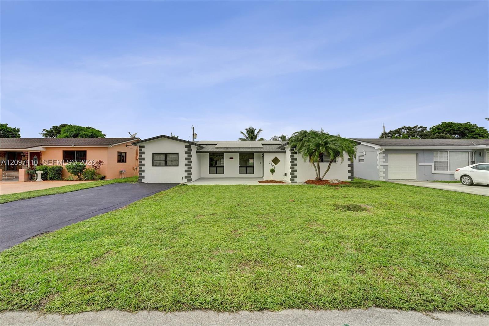 7771 Ramona St, Miramar FL 33023 photo 3
