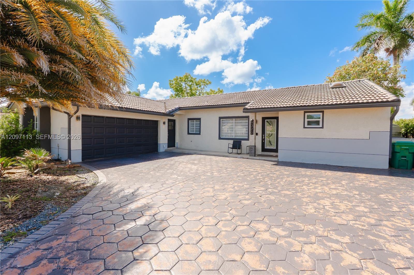 6320 NW 199th St, Hialeah FL 33015 photo 3