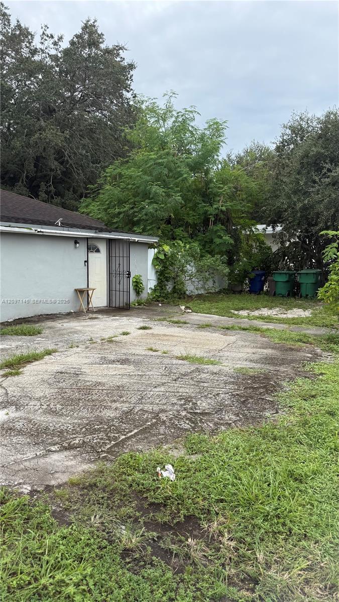 2240 NW 102nd St, Miami FL 33147 photo 2