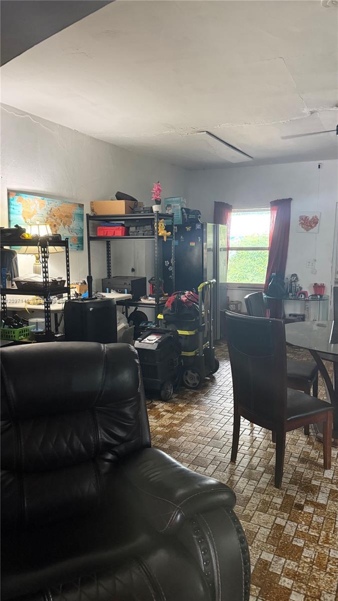 2240 NW 102nd St, Miami FL 33147 photo 5