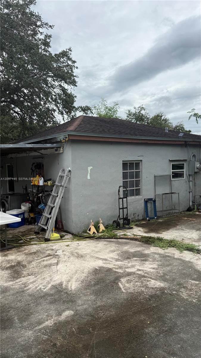 2240 NW 102nd St, Miami FL 33147 photo 4