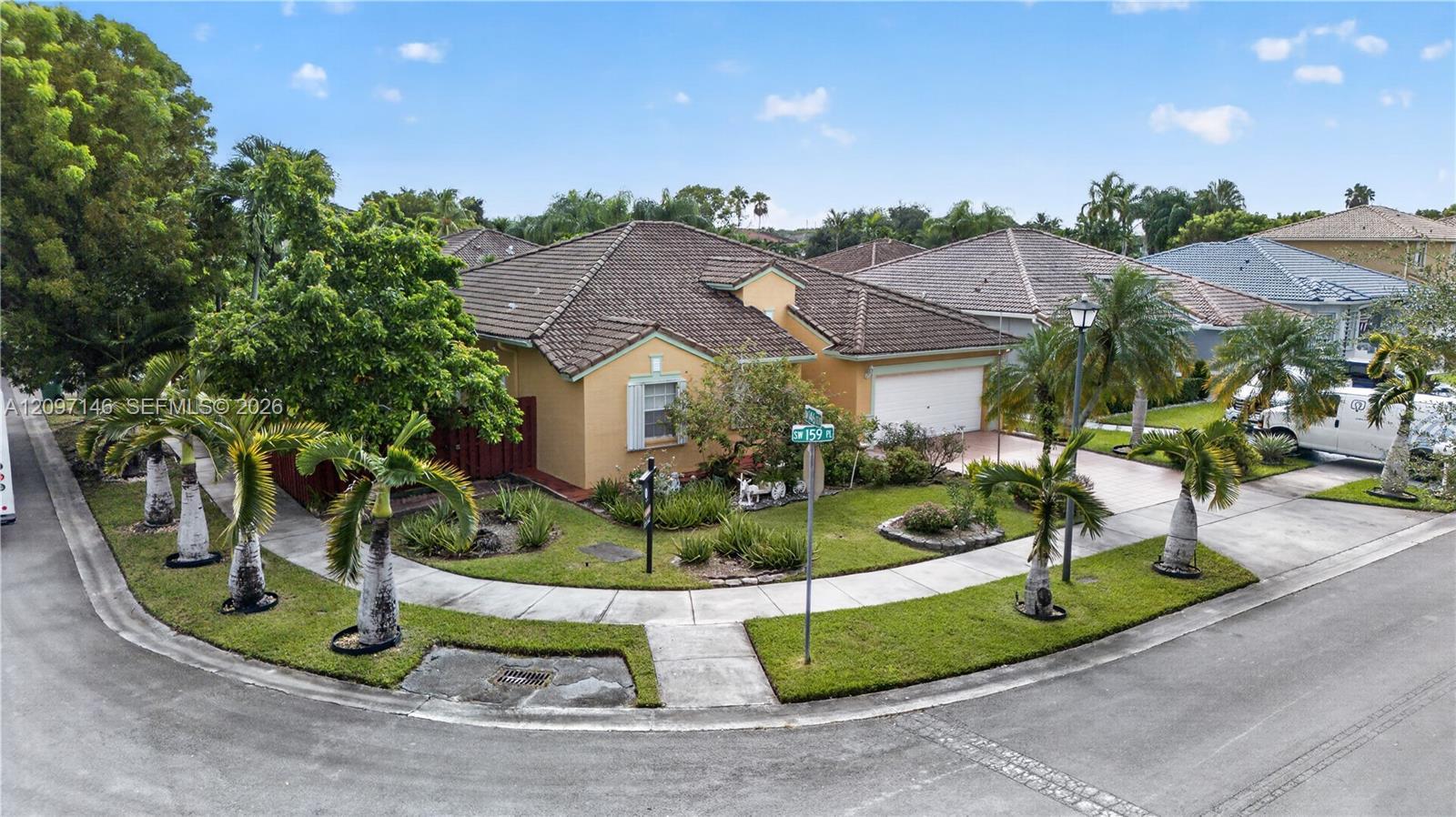 14639 SW 159th Pl, Miami FL 33196 photo 2