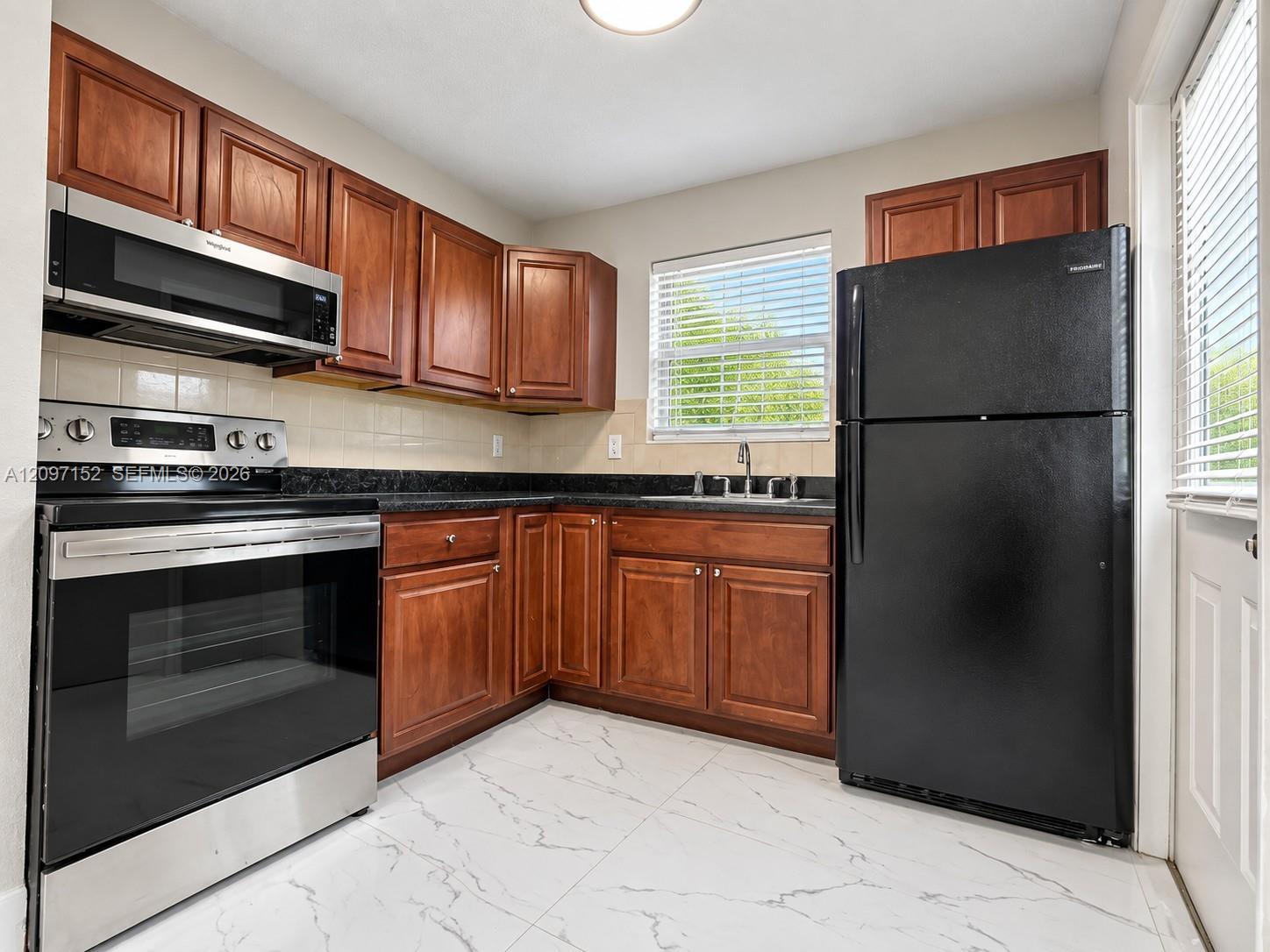 616 SW 14th Ave # 102, Fort Lauderdale FL 33312 photo 2
