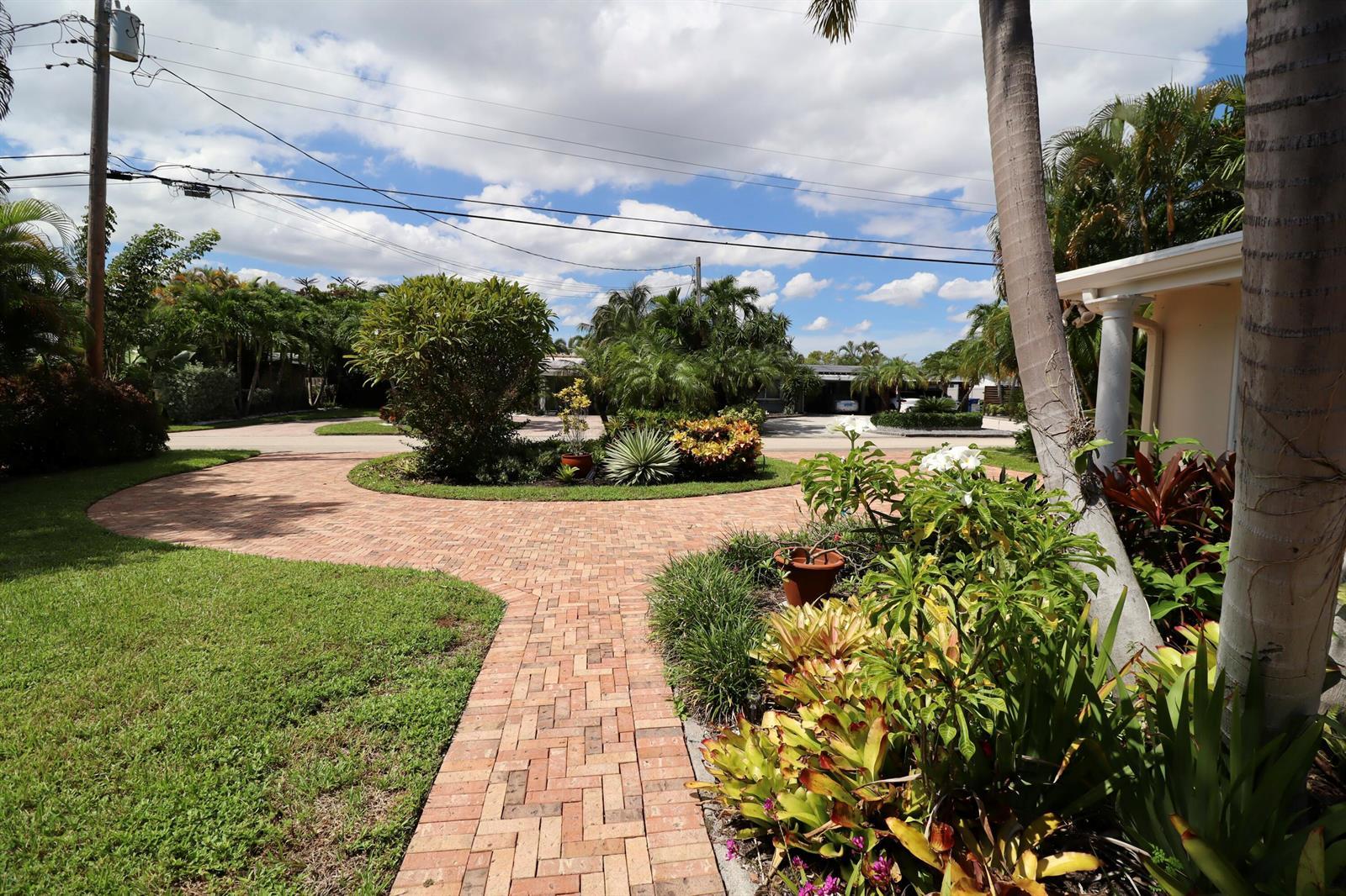 2208 NE 19TH Avenue, Wilton Manors FL 33305 photo 4