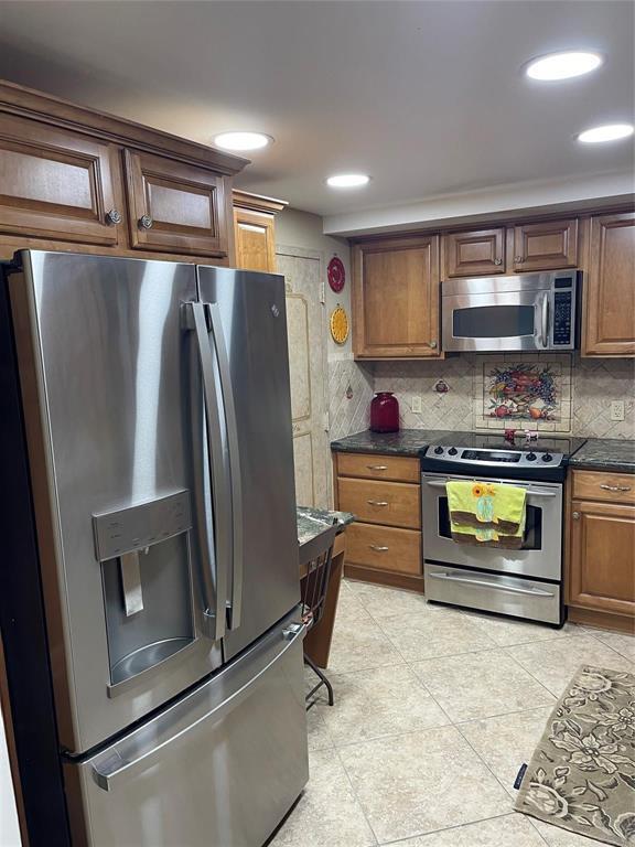 427 Golden Isles Drive # 14c, Hallandale Beach FL 33009 photo 4