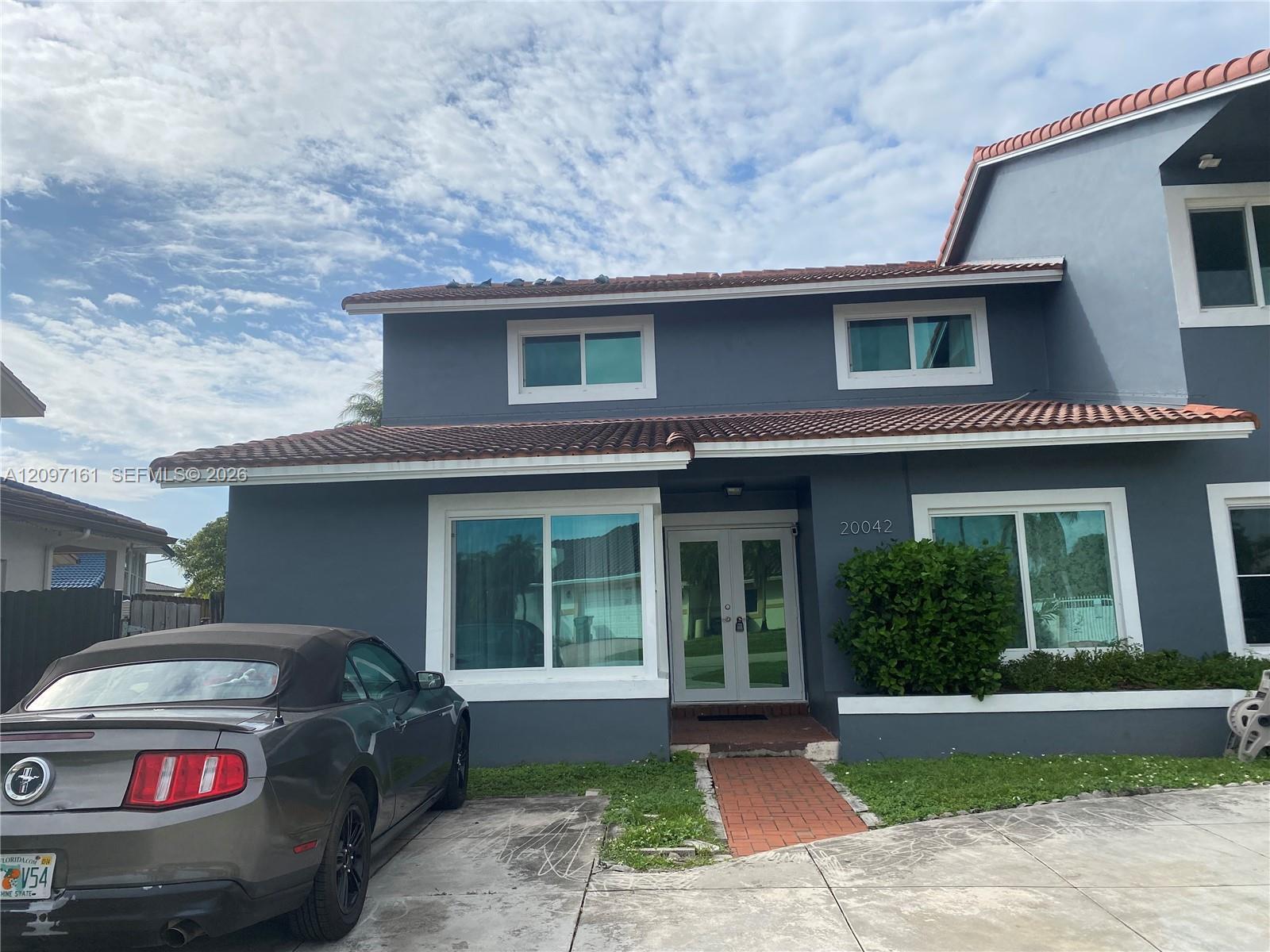 20042 W Lake Dr, Hialeah FL 33015