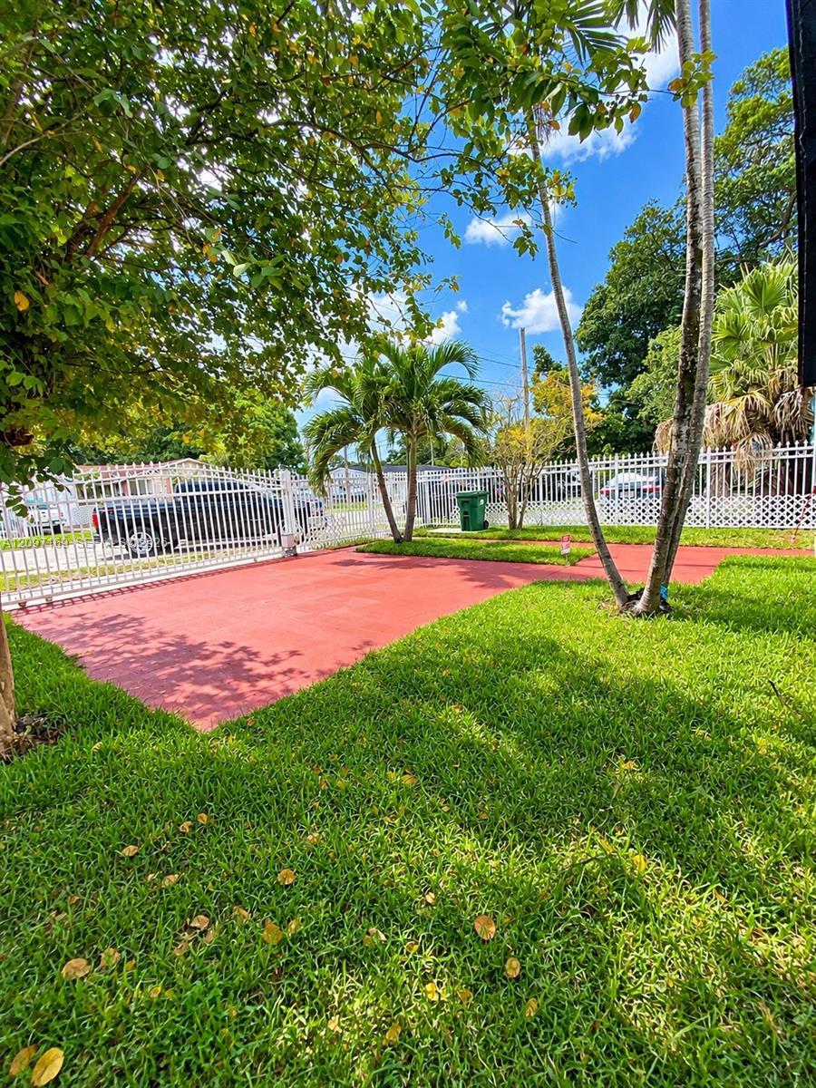 3024 NW 55th St, Miami FL 33142 photo 2