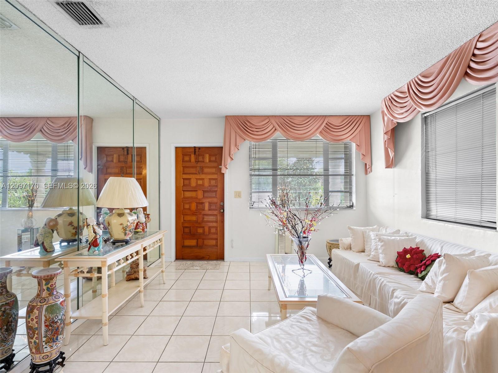 1075 W 32nd St, Hialeah FL 33012 photo 5