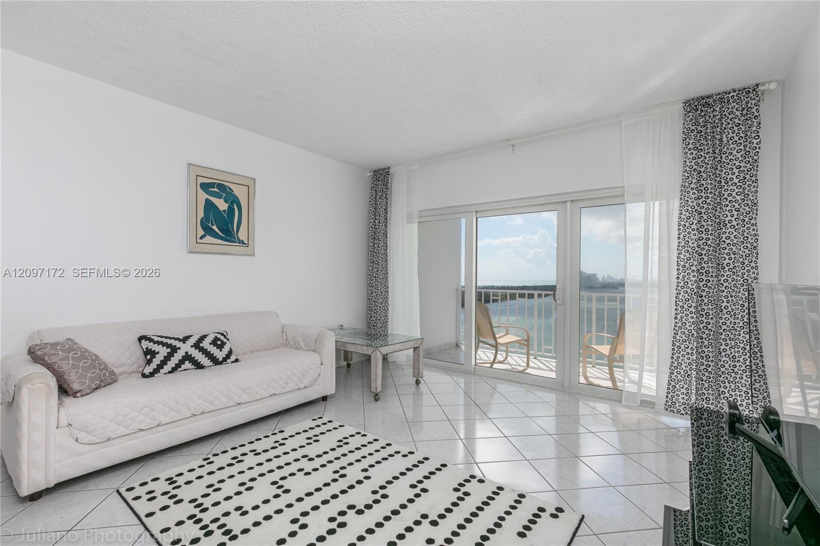 500 Bayview Dr # 1818, Sunny Isles Beach FL 33160 photo 2