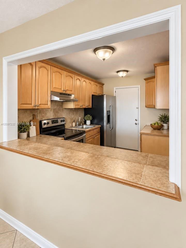 4848 NW 24th Ct # 436, Lauderdale Lakes FL 33313 photo 2