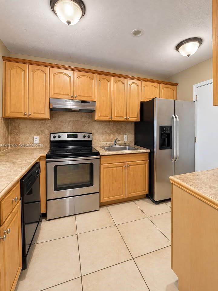 4848 NW 24th Ct # 436, Lauderdale Lakes FL 33313