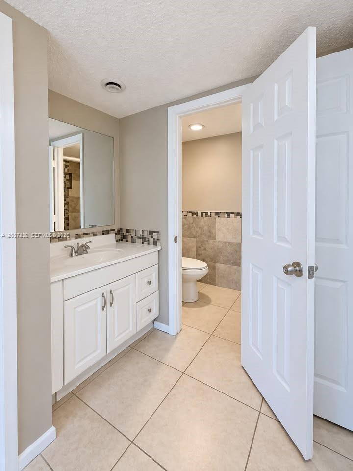 4848 NW 24th Ct # 436, Lauderdale Lakes FL 33313 photo 5