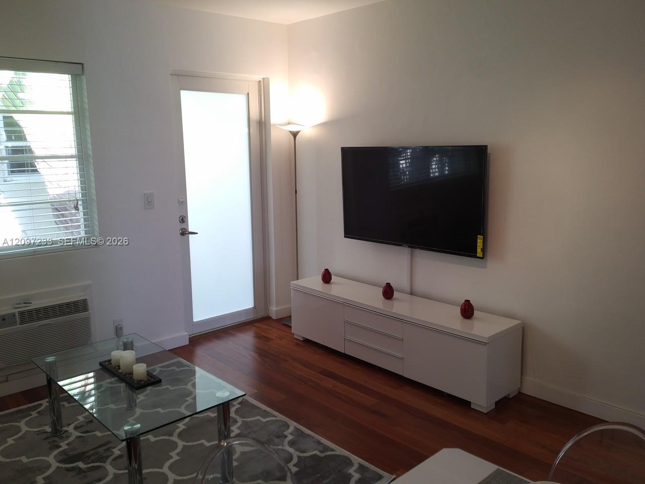 Miami Beach, FL 33139 photo 3