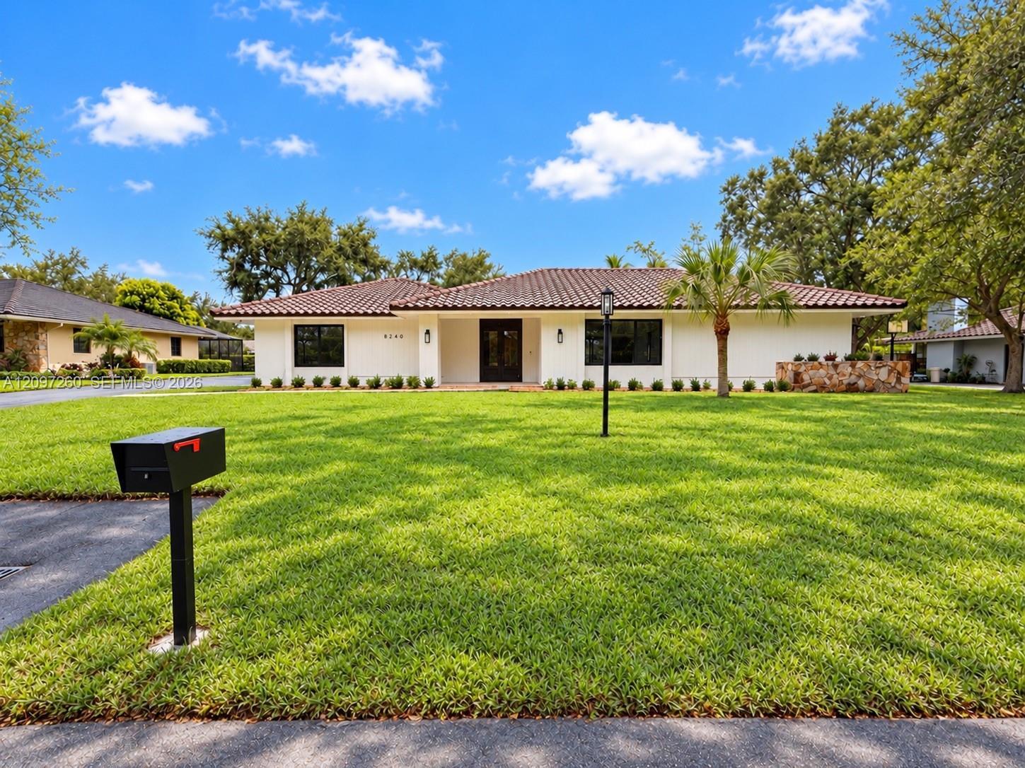 8240 SW 89th St, Miami FL 33156
