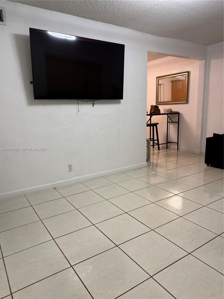 258 E 46th St, Hialeah FL 33013 photo 4