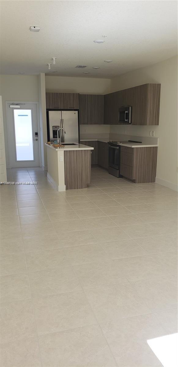 8363 NW 41st St # 404, Doral FL 33166 photo 5