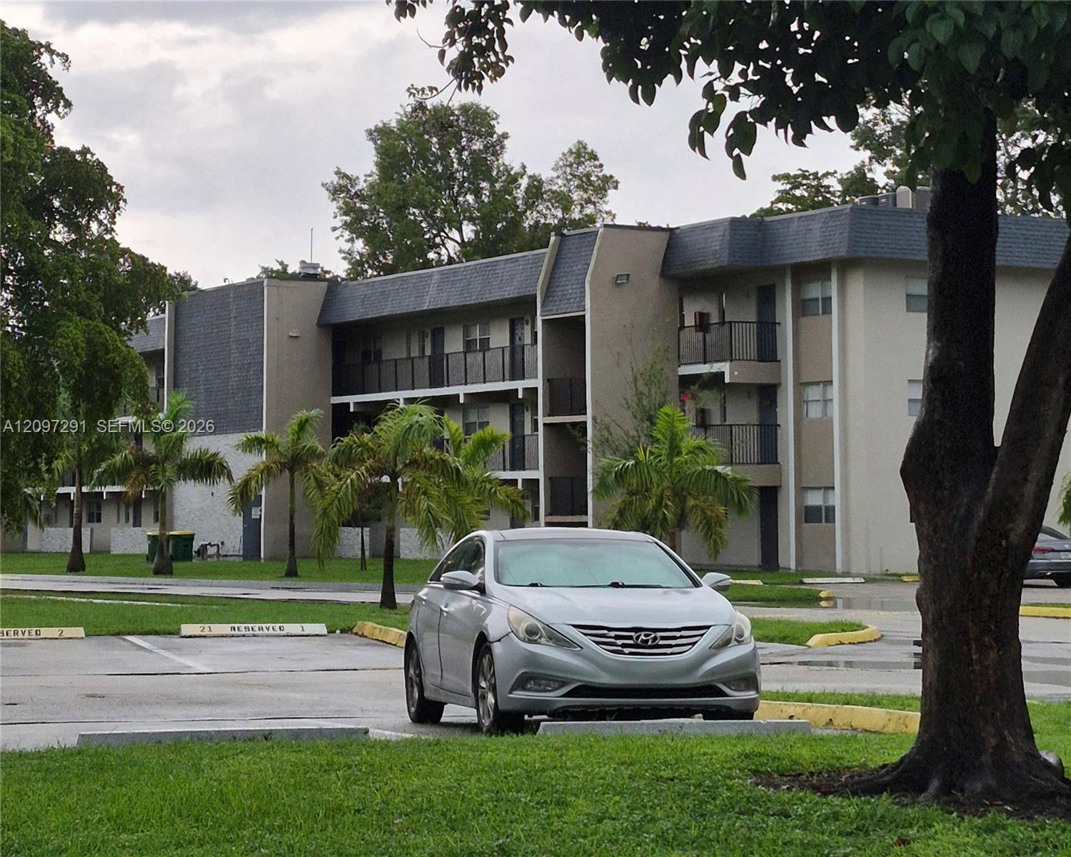8000 Fairview Dr # 107, Tamarac FL 33321 photo 2