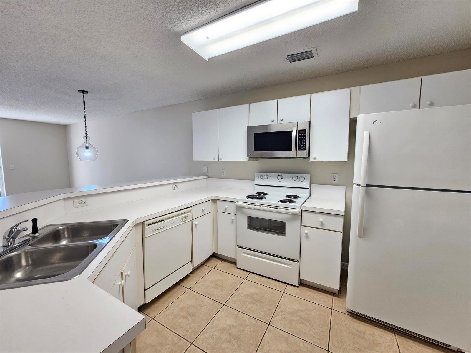 145 Fox Meadow Run, Jupiter FL 33458 photo 4