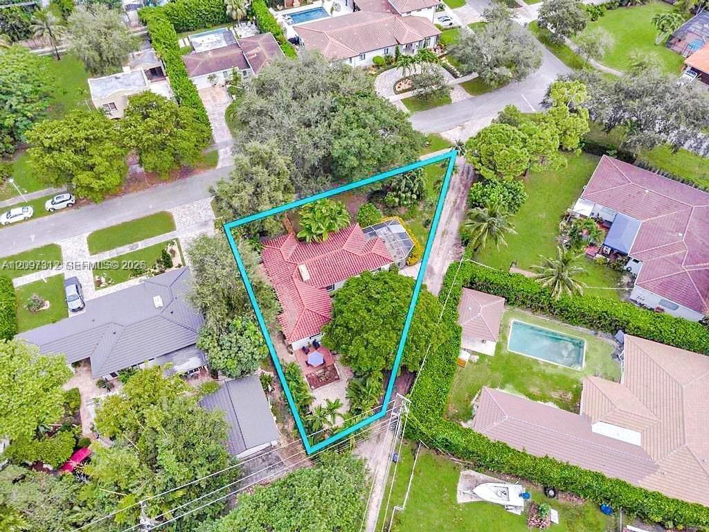 364 Navarre Dr, Miami Springs FL 33166 photo 3