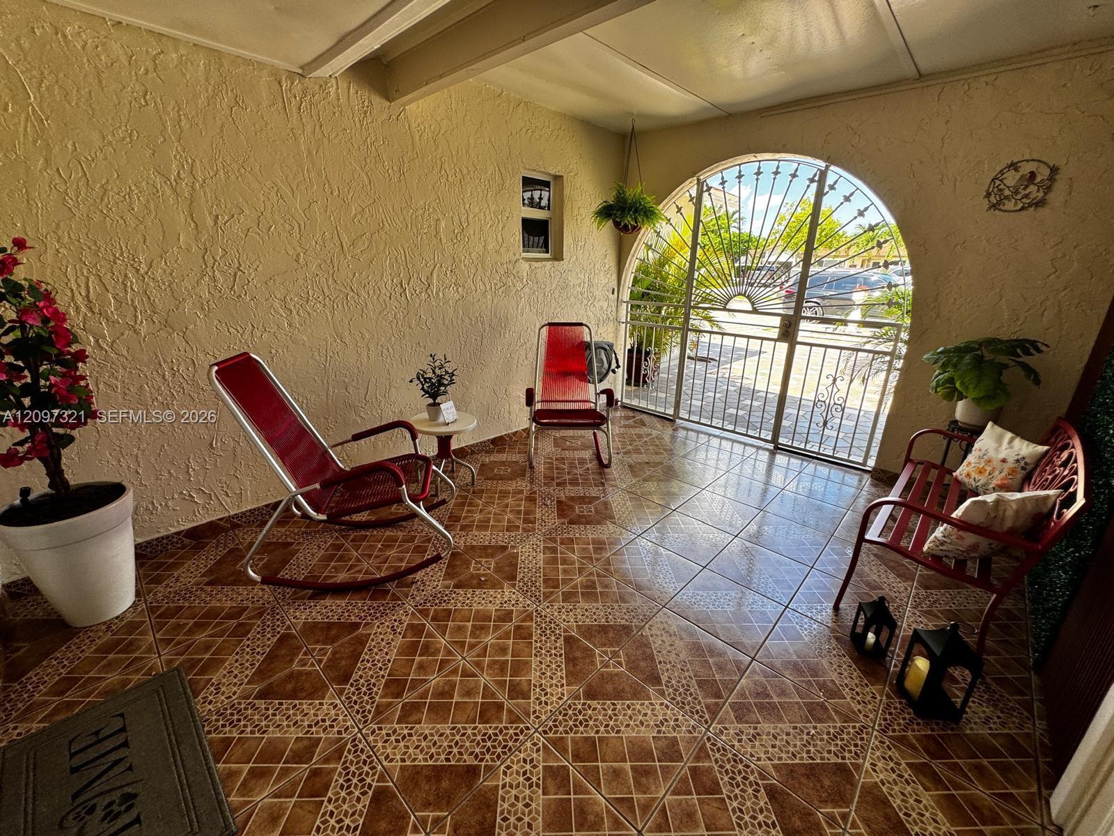 5836 NW 199th St, Hialeah FL 33015 photo 4