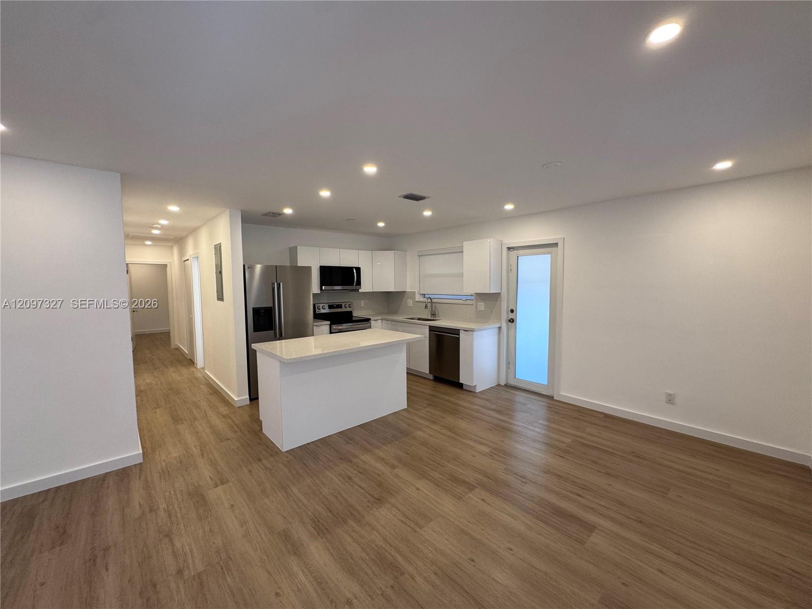 352 SW 17th Rd # 352, Miami FL 33129